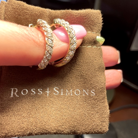 Ross + Simmons 2.00 Ct tw Diam. In-out Hoop earrings 18kt gold over sterling - Picture 3 of 9